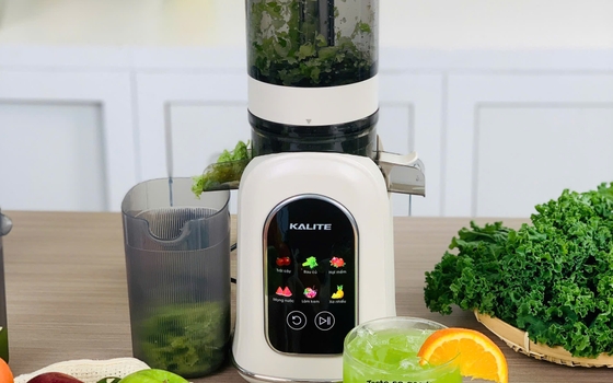 Máy ép chậm là gì? Tại sao ngày càng nhiều người bỏ máy xay sinh tố?