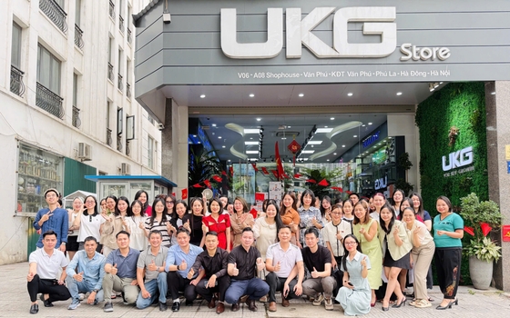 UKG TRAO QUÀ TRI ÂN NHÂN VIÊN NHÂN DỊP LỄ 30/4 – 1/5